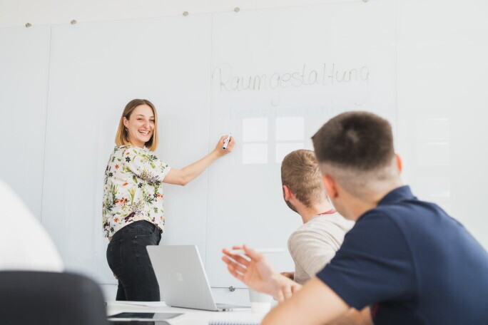 Bachelor of Arts (B.A.) - Vertiefungspraktikum Public Management (m/w/d), 1. Bild